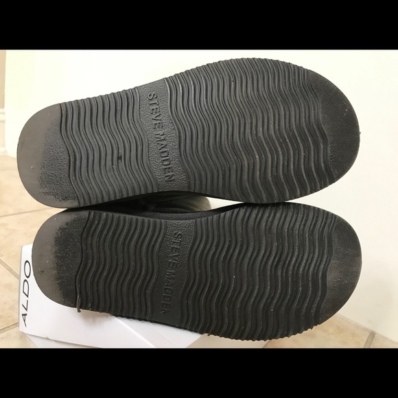 Steve Madden boots - flower stones and inside fur - Picture 6 of 6